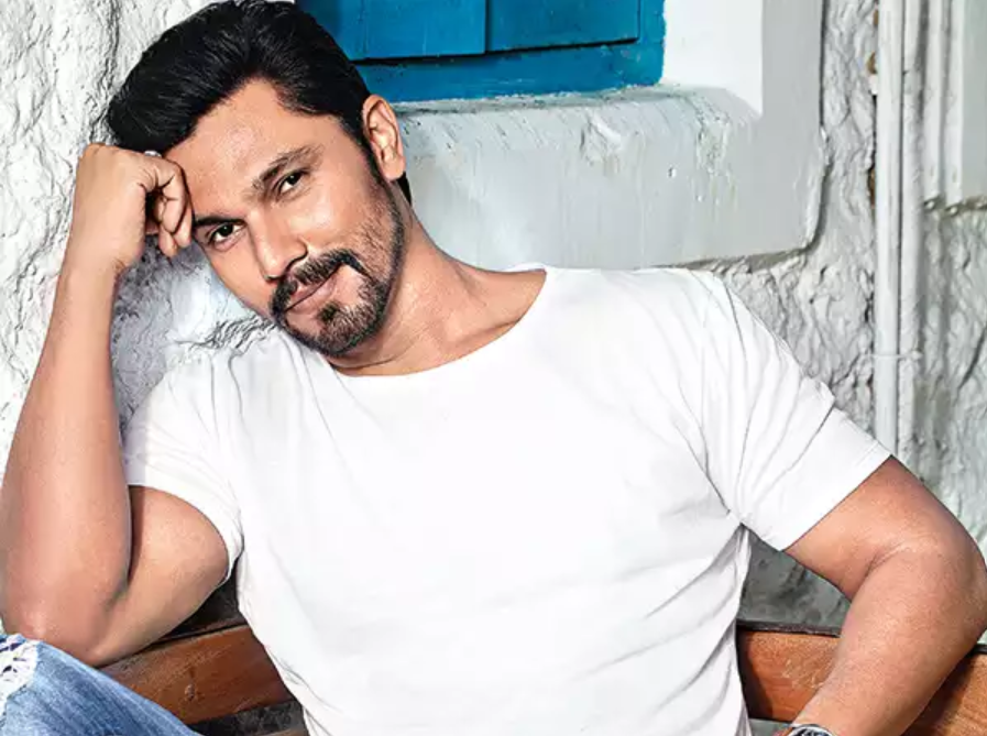 Randeep Hooda Netflix Series Cat Release Date 9 December 2022 Ib