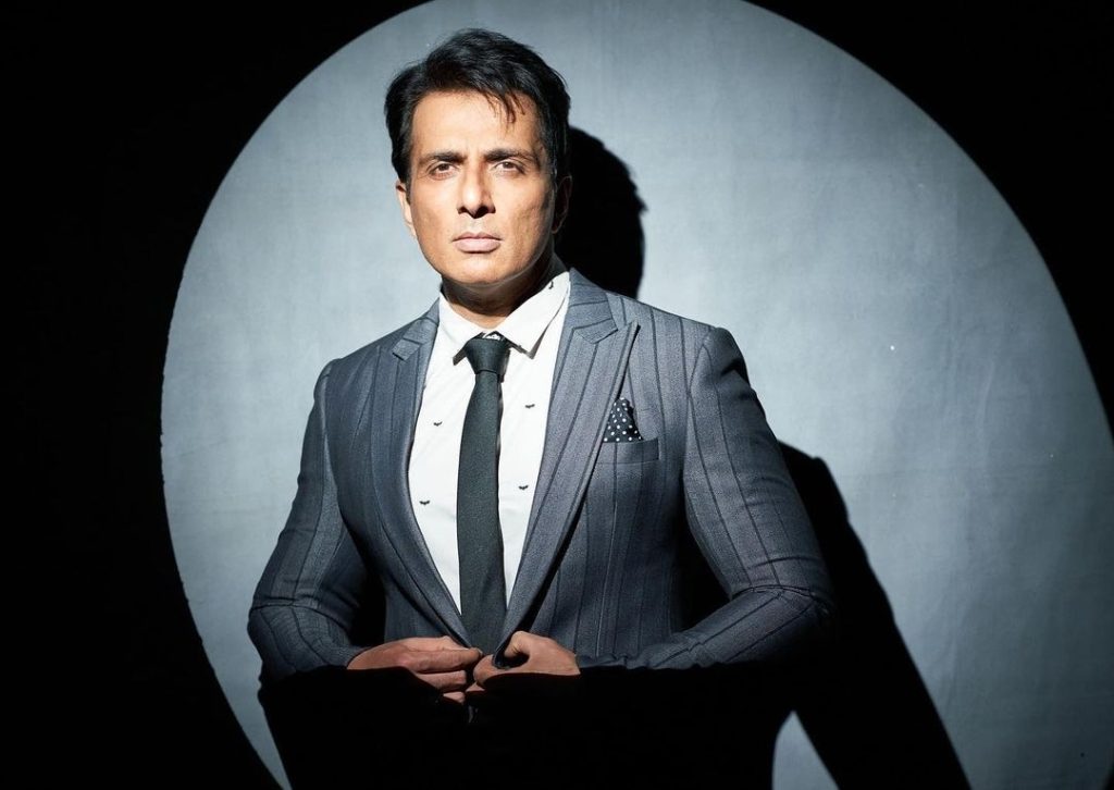Picsart_22-07-30_14-56-20-668 - Instant Bollywood Sonu Sood Fee Per Movie