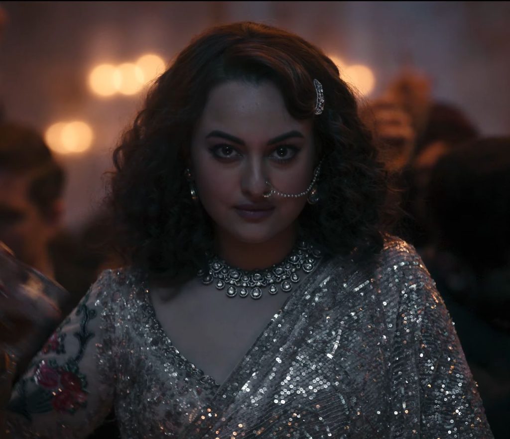 sonakshi-sinha-tilasmi-bahein - Instant Bollywood Tilasmi Bahein