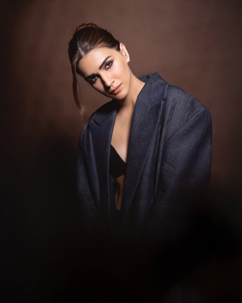 b9e7aa60-7afe-4815-a8a1-68c431b5f942 - Instant Bollywood Kriti Sanon