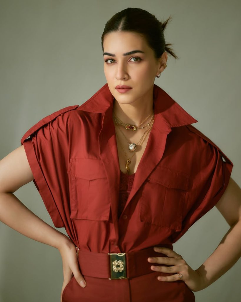 f2eaa0ea-14aa-4ea1-a3f6-54e50fad6546 - Instant Bollywood