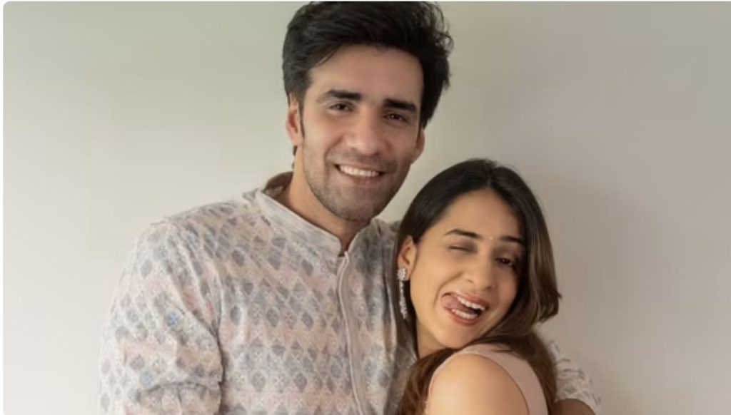 07c96853-ff82-47f2-92e1-1b0ec1004574 - Instant Bollywood