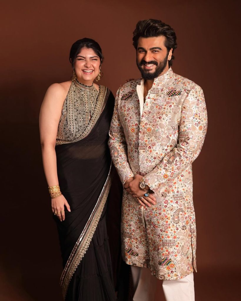 efb6f00a-8617-4b50-a541-32c4556ba846 - Instant Bollywood
