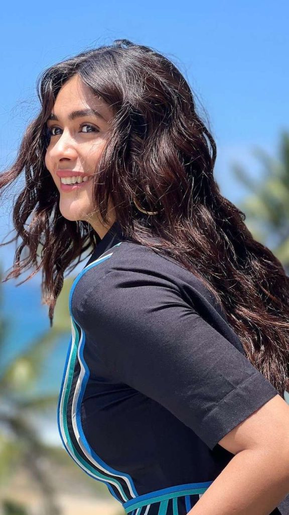 mrunal-thakur-haircare-routine-for-voluminous-hair-1678965588 - Instant Bollywood