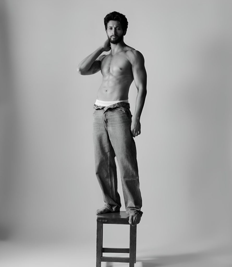  Rohit Saraf