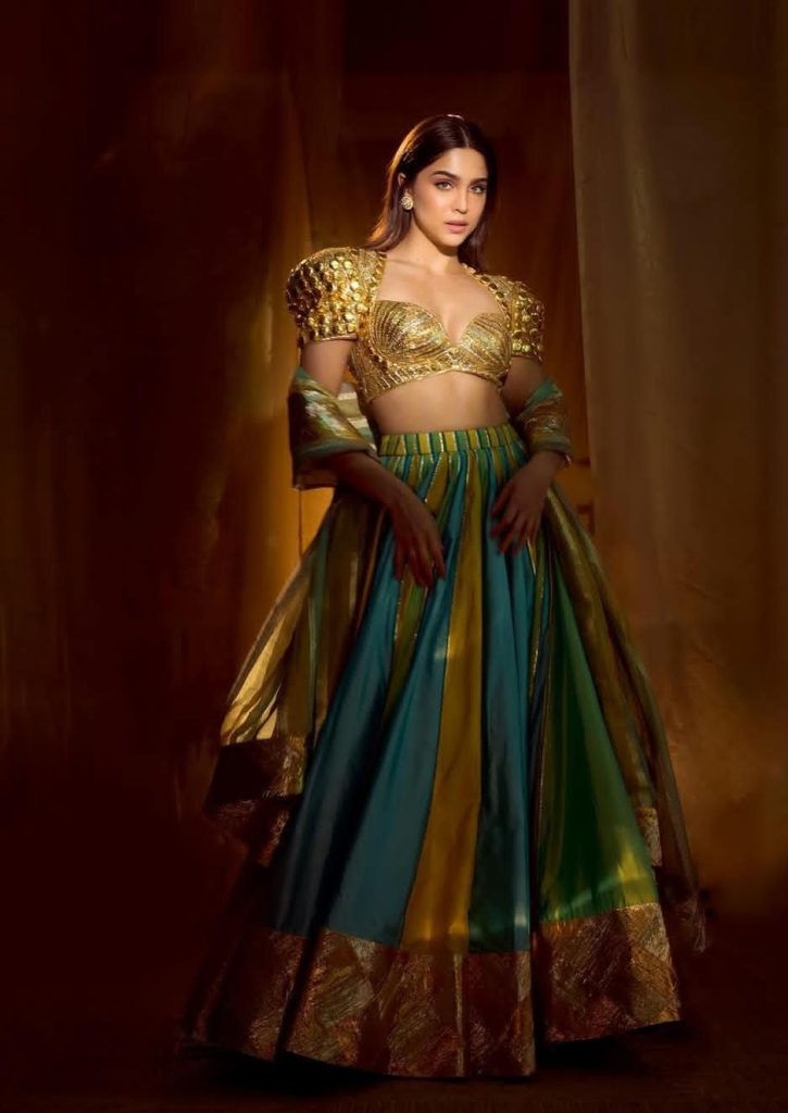 2583e056-d248-42a7-be2f-021f4cdb78ed - Instant Bollywood Ananya Panday Sharvari