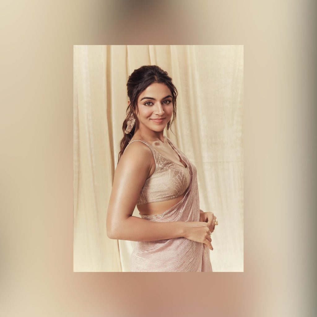 b73d589b-3dd7-4078-9db0-fcd00f2f1bc0 - Instant Bollywood