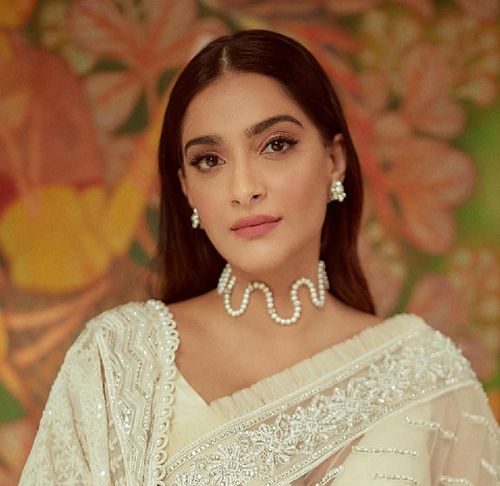 sonam-kapoor - Instant Bollywood
