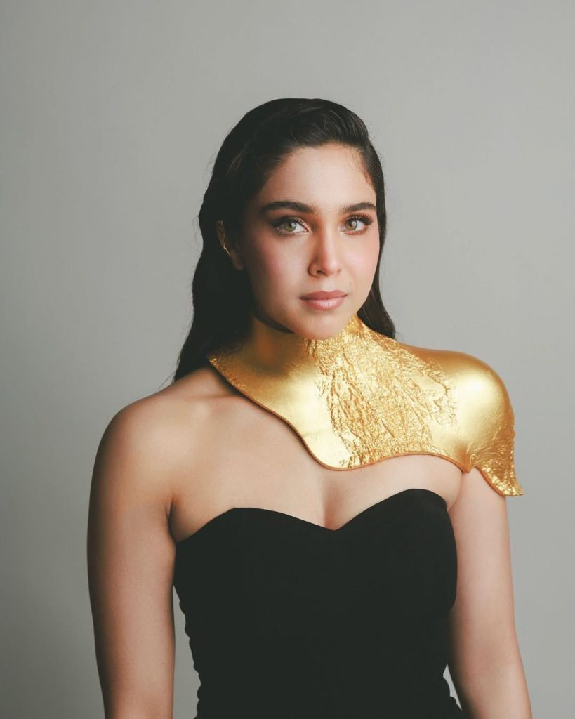 dd9a478b-cbe5-4bd0-a77b-1faede78c49f - Instant Bollywood