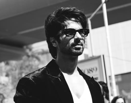 Shahid Kapoor Birthday: Inside His 300-Crore Networth & More! - Instant Bollywood Shahid Kapoor Birthday: Inside His 300-Crore Networth & More!