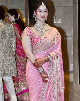 Sara Tendulkar Look At Arjun Tendulkar's Wedding